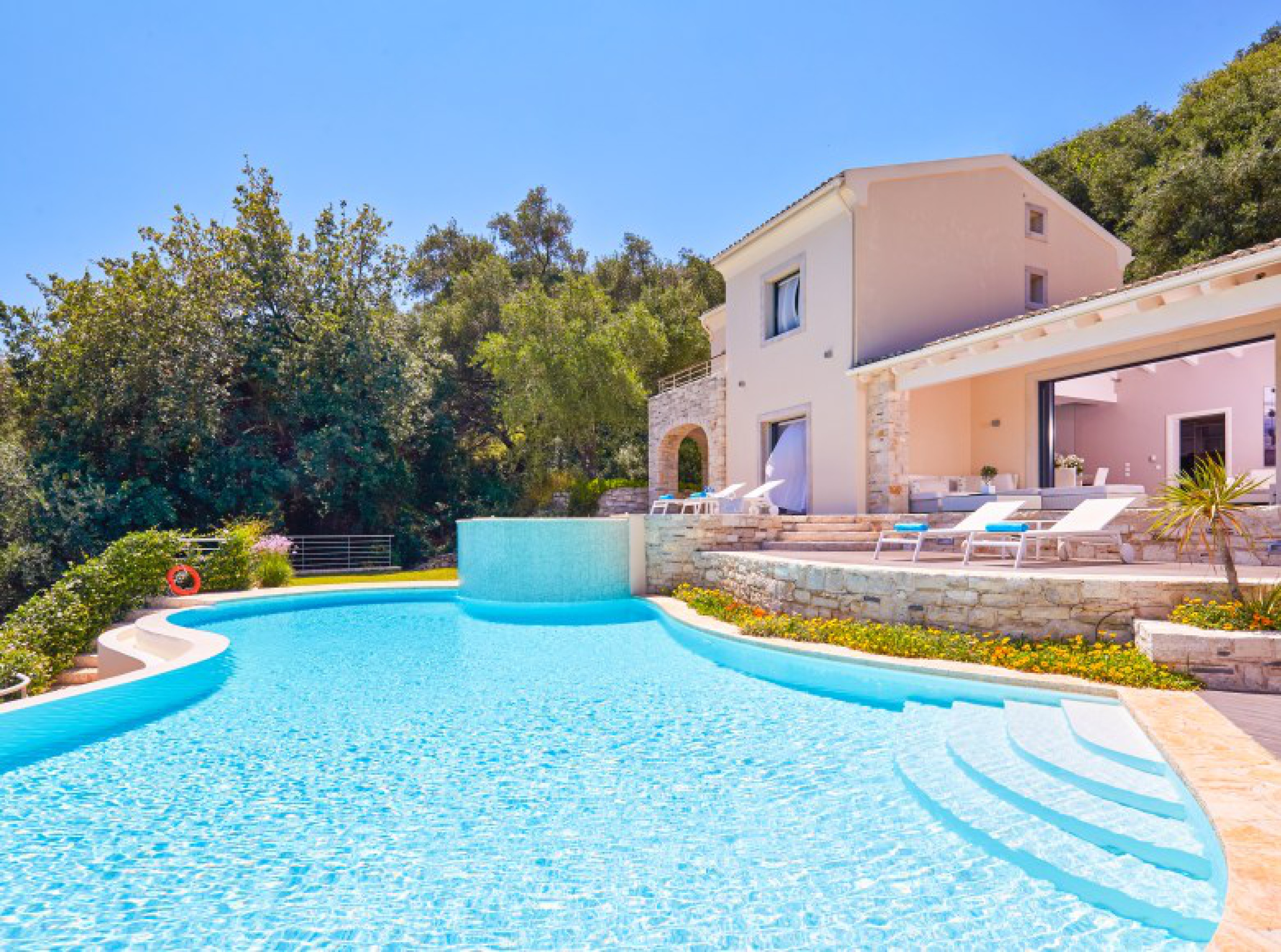 Kiralık Villa Tatilinde Villa Seçimi: Mükemmel Tatilin Anahtarı